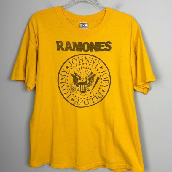 RAMONES | Yellow Short Sleeve Crewneck Band Tee Unisex Size Large - Picture 1 of 7